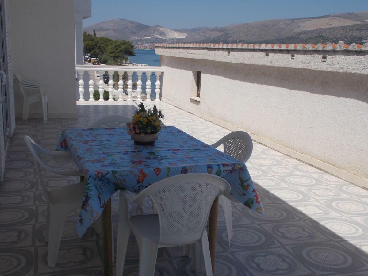 Apartments Belas Trogir Exterior photo